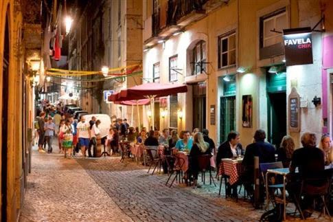 Flh - Central Flat In Bairro Alto Lisbon Exterior photo
